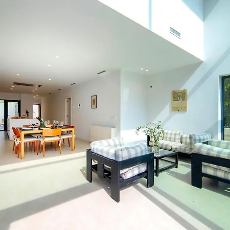 Villa New Rotes By Cabrera Homes