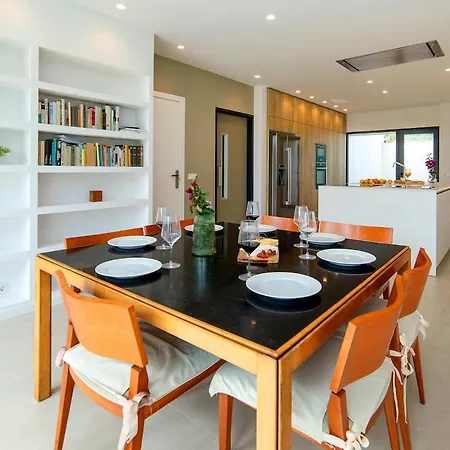 New Rotes By Cabrera Homes Villa *